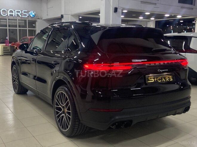 Porsche Cayenne 2018, 71,400 km - 3.0 l - Bakı