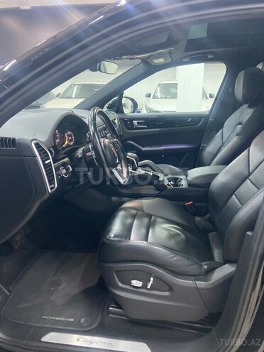 Porsche Cayenne 2018, 71,400 km - 3.0 l - Bakı