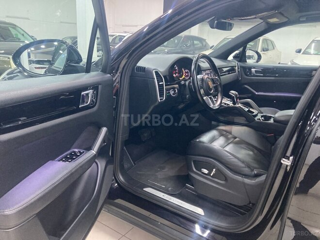 Porsche Cayenne 2018, 71,400 km - 3.0 l - Bakı