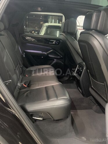 Porsche Cayenne 2018, 71,400 km - 3.0 l - Bakı