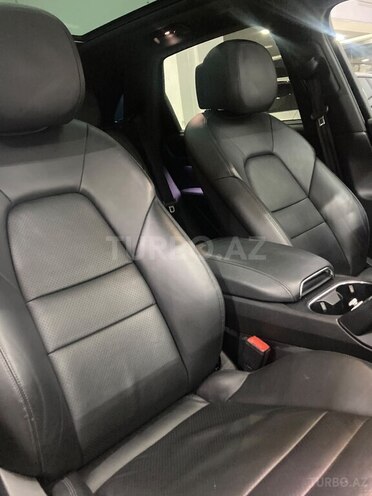 Porsche Cayenne 2018, 71,400 km - 3.0 l - Bakı