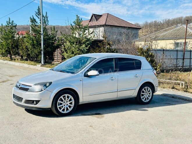 Opel Astra 2005, 330,000 km - 1.4 л - Qusar