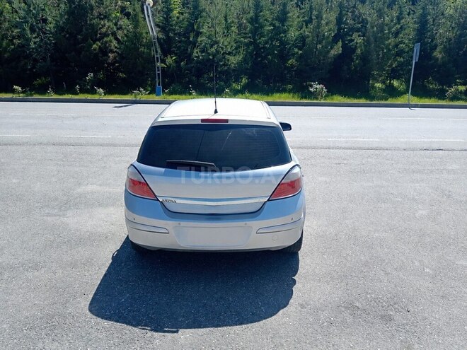 Opel Astra 2005, 330,000 km - 1.4 л - Qusar
