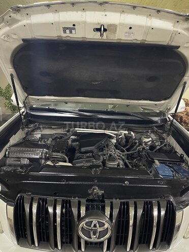 Toyota Land Cruiser Prado 2011, 242,000 km - 2.7 l - Quba