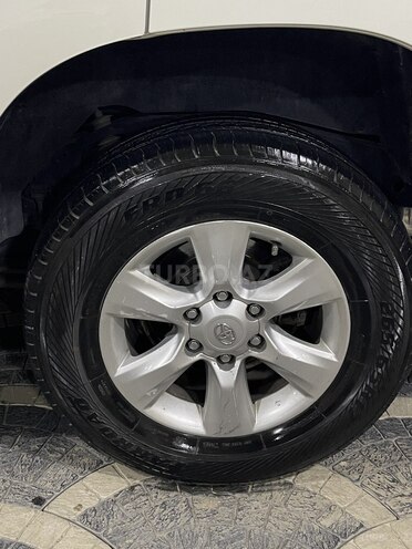 Toyota Land Cruiser Prado 2011, 242,000 km - 2.7 l - Quba