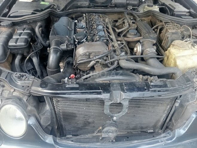 Mercedes E 270 1999, 253,651 km - 2.7 l - Sumqayıt