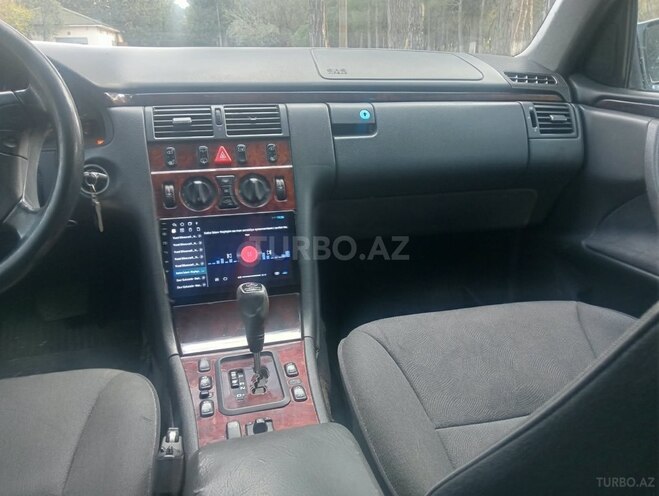 Mercedes E 270 1999, 253,651 km - 2.7 l - Sumqayıt