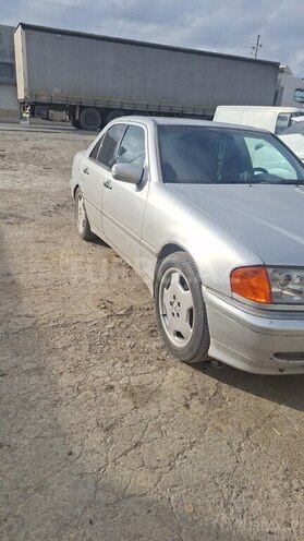 Mercedes C 220 1996, 557,810 km - 2.2 l - Bakı