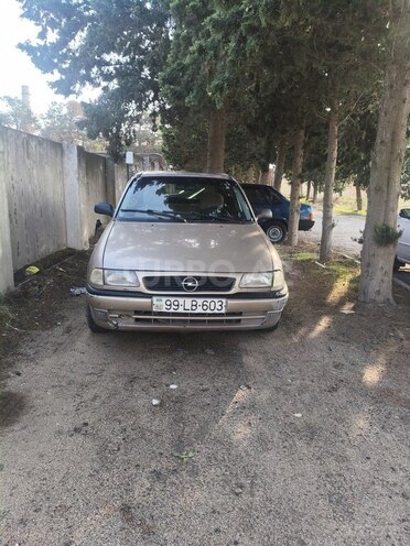 Opel Astra 1996, 340,000 km - 1.6 l - Bakı