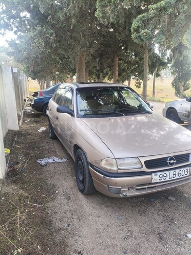 Opel Astra 1996, 340,000 km - 1.6 l - Bakı