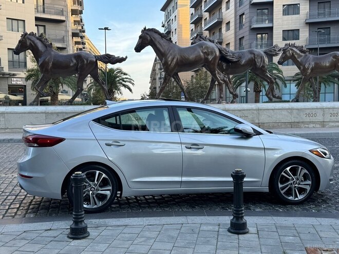 Hyundai Elantra 2018, 60,350 km - 2.0 l - Bakı
