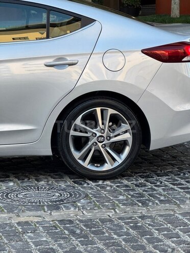 Hyundai Elantra 2018, 60,350 km - 2.0 l - Bakı