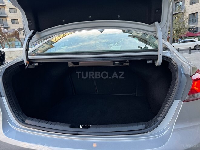 Hyundai Elantra 2018, 60,350 km - 2.0 l - Bakı