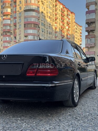 Mercedes E 280 2001, 231,012 km - 2.8 l - Bakı