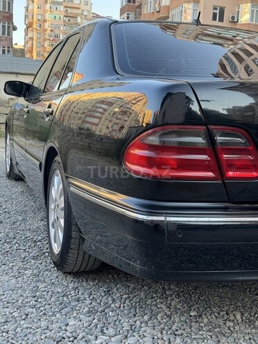 Mercedes E 280 2001, 231,012 km - 2.8 l - Bakı