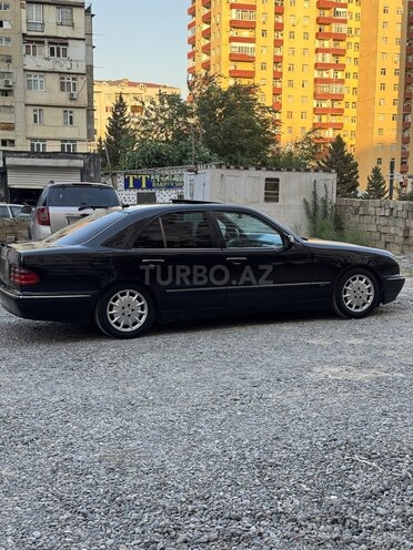 Mercedes E 280 2001, 231,012 km - 2.8 l - Bakı