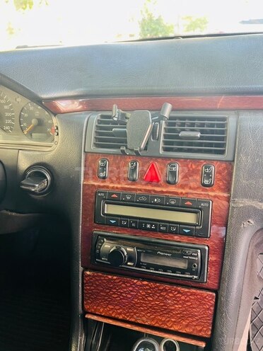 Mercedes E 230 1996, 488,000 km - 2.3 l - Bakı