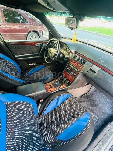 Mercedes E 230 1996, 488,000 km - 2.3 l - Bakı