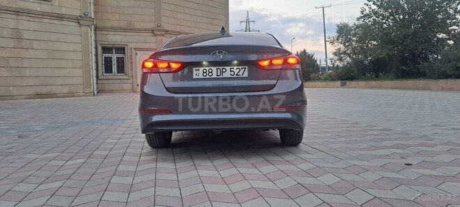 Hyundai Elantra 2018, 131,300 km - 1.6 л - Bakı