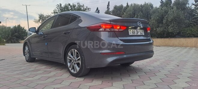 Hyundai Elantra 2018, 131,300 km - 1.6 л - Bakı