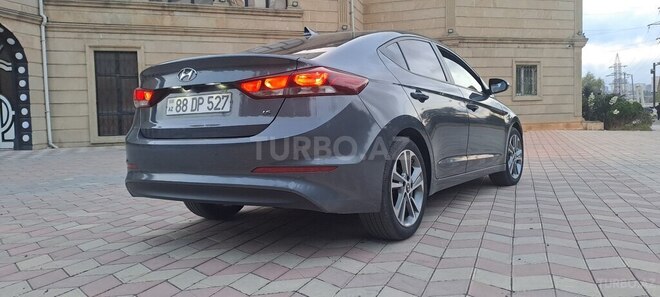 Hyundai Elantra 2018, 131,300 km - 1.6 л - Bakı