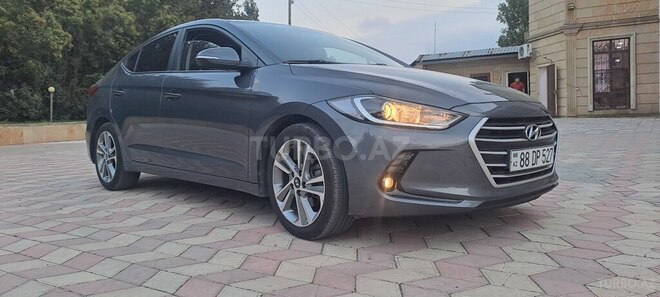 Hyundai Elantra 2018, 131,300 km - 1.6 л - Bakı