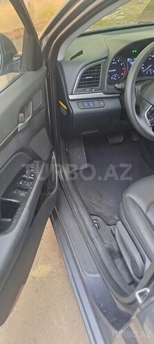 Hyundai Elantra 2018, 131,300 km - 1.6 л - Bakı