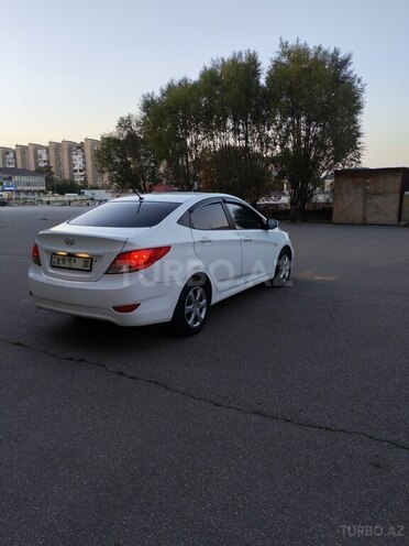 Hyundai Accent 2011, 284,000 km - 1.4 l - Bakı