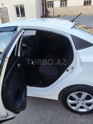 Hyundai Accent 2011, 284,000 km - 1.4 l - Bakı
