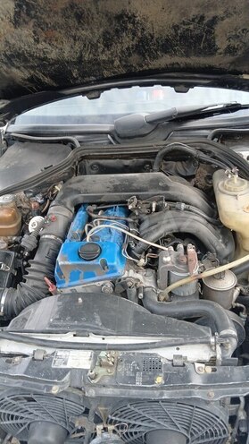 Mercedes E 250 1995, 695,317 km - 2.5 l - Füzuli