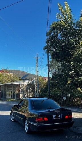 Mercedes E 320 1999, 142,000 km - 3.2 л - Şəki