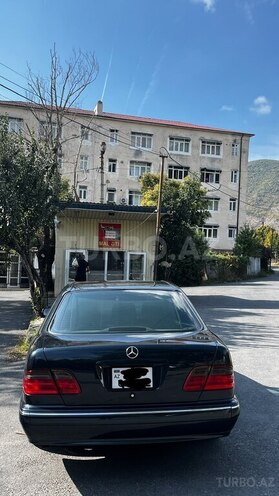 Mercedes E 320 1999, 142,000 km - 3.2 л - Şəki