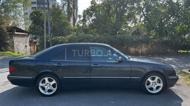 Mercedes E 320 1999, 142,000 km - 3.2 л - Şəki