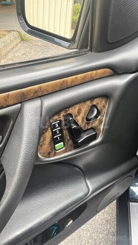 Mercedes E 320 1999, 142,000 km - 3.2 л - Şəki