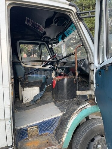 Mercedes 208 D 1994, 200,000 km - 2.3 л - Astara