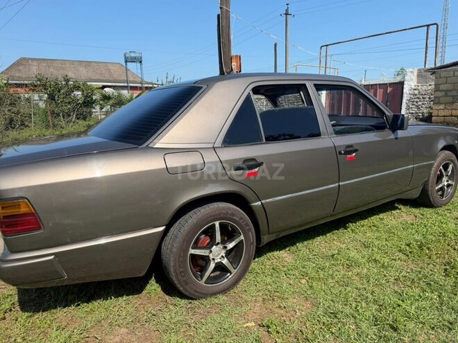 Mercedes 250 D 1988, 300,000 km - 2.5 l - Astara