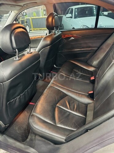 Mercedes E 320 2003, 270,000 km - 3.2 l - Zaqatala