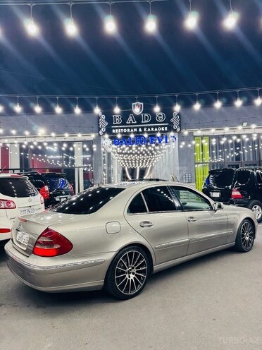 Mercedes E 320 2003, 270,000 km - 3.2 l - Zaqatala