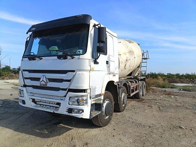 HOWO  2014, 300,000 km - 9.5 l - Bakı