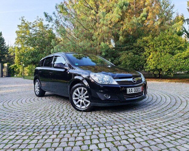 Opel Astra 2009, 205,055 km - 1.4 l - Şəki