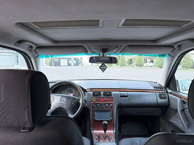 Mercedes E 240 1999, 324,650 km - 2.4 l - Kürdəmir