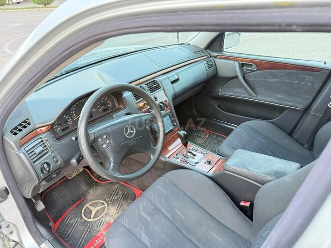 Mercedes E 240 1999, 324,650 km - 2.4 l - Kürdəmir
