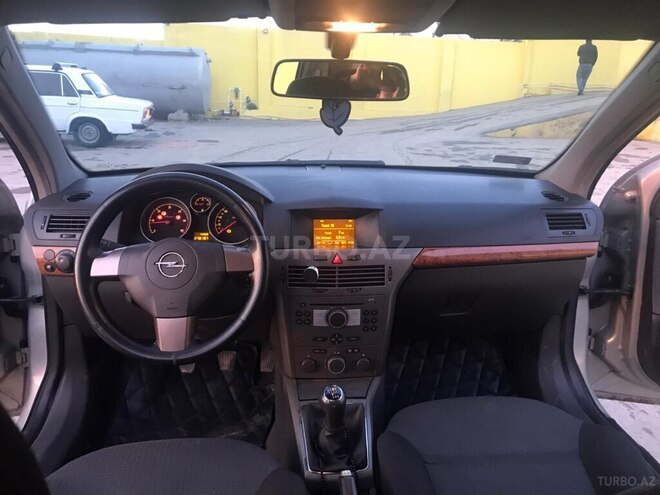 Opel Astra 2005, 500,000 km - 1.3 л - Quba