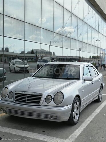 Mercedes E 240 1999, 286,000 km - 2.4 л - Bakı