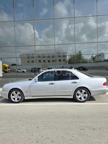 Mercedes E 240 1999, 286,000 km - 2.4 л - Bakı