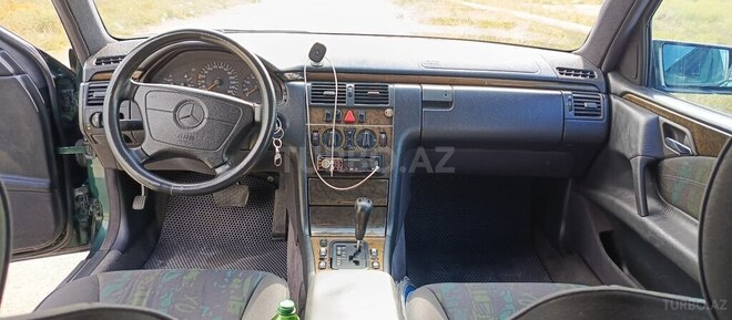 Mercedes E 240 1997, 340,000 km - 2.4 л - Bakı