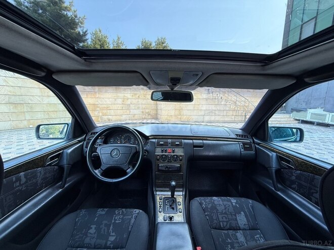 Mercedes E 240 1998, 382,541 km - 2.4 l - Gəncə