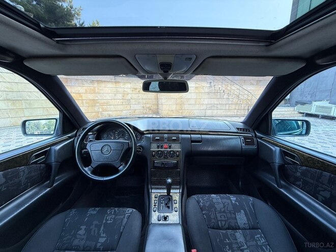Mercedes E 240 1998, 382,541 km - 2.4 l - Gəncə