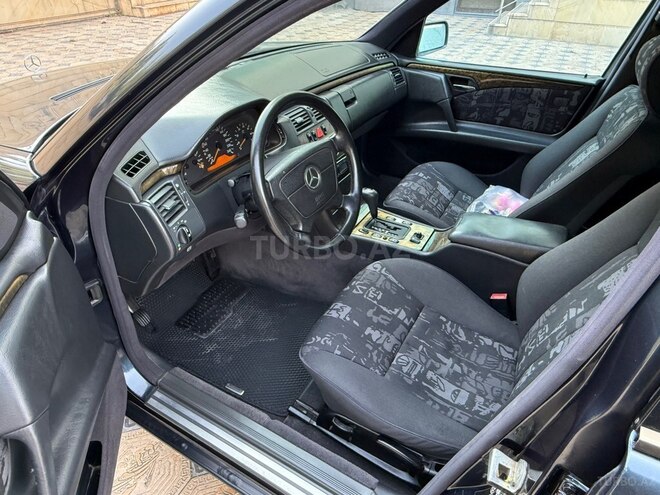 Mercedes E 240 1998, 382,541 km - 2.4 l - Gəncə