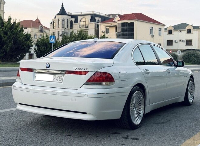 BMW 745 2002, 220,000 km - 4.4 l - Bakı